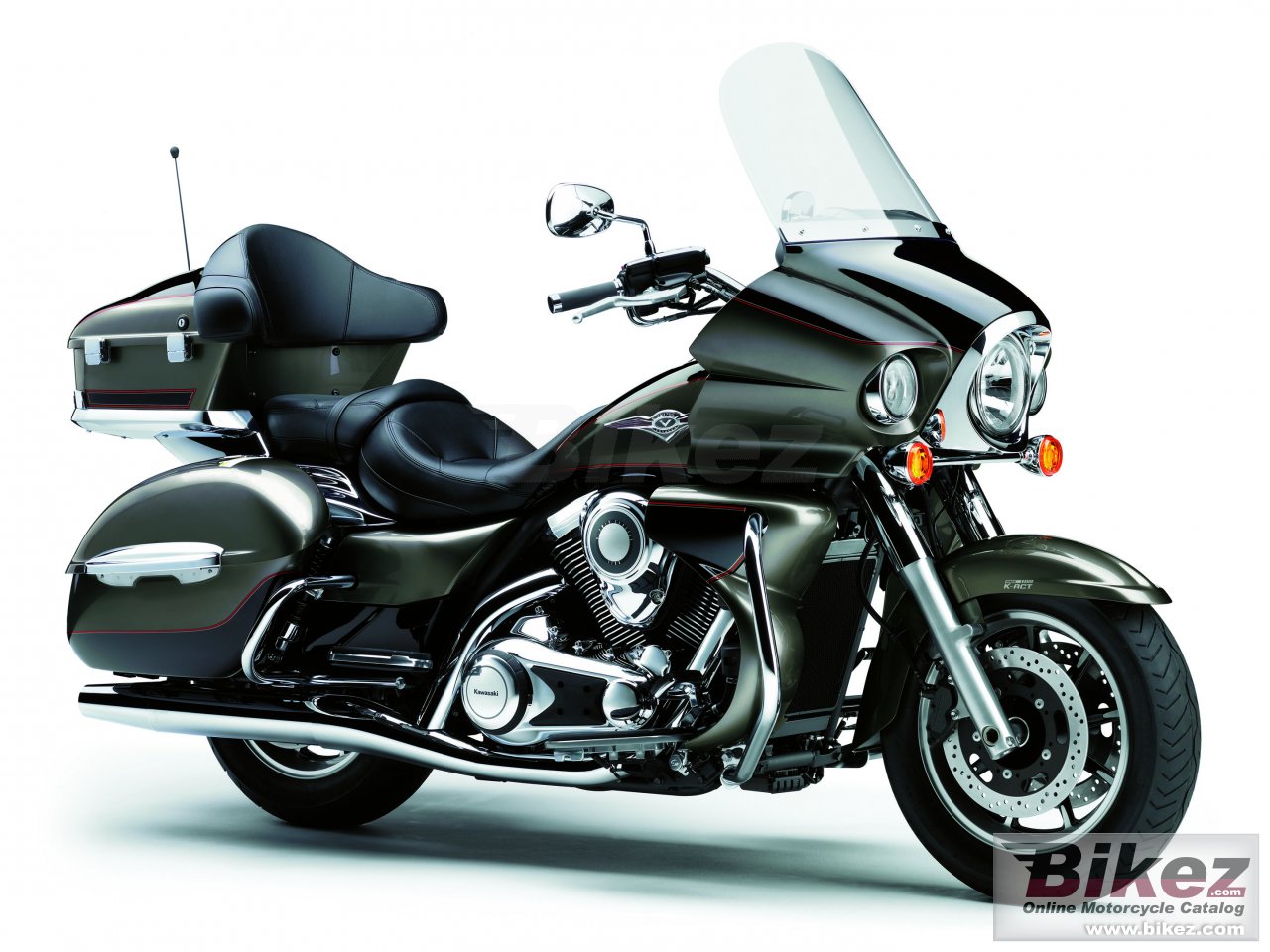 Big Kawasaki vn1700 voyager picture and wallpaper from Bikez.com